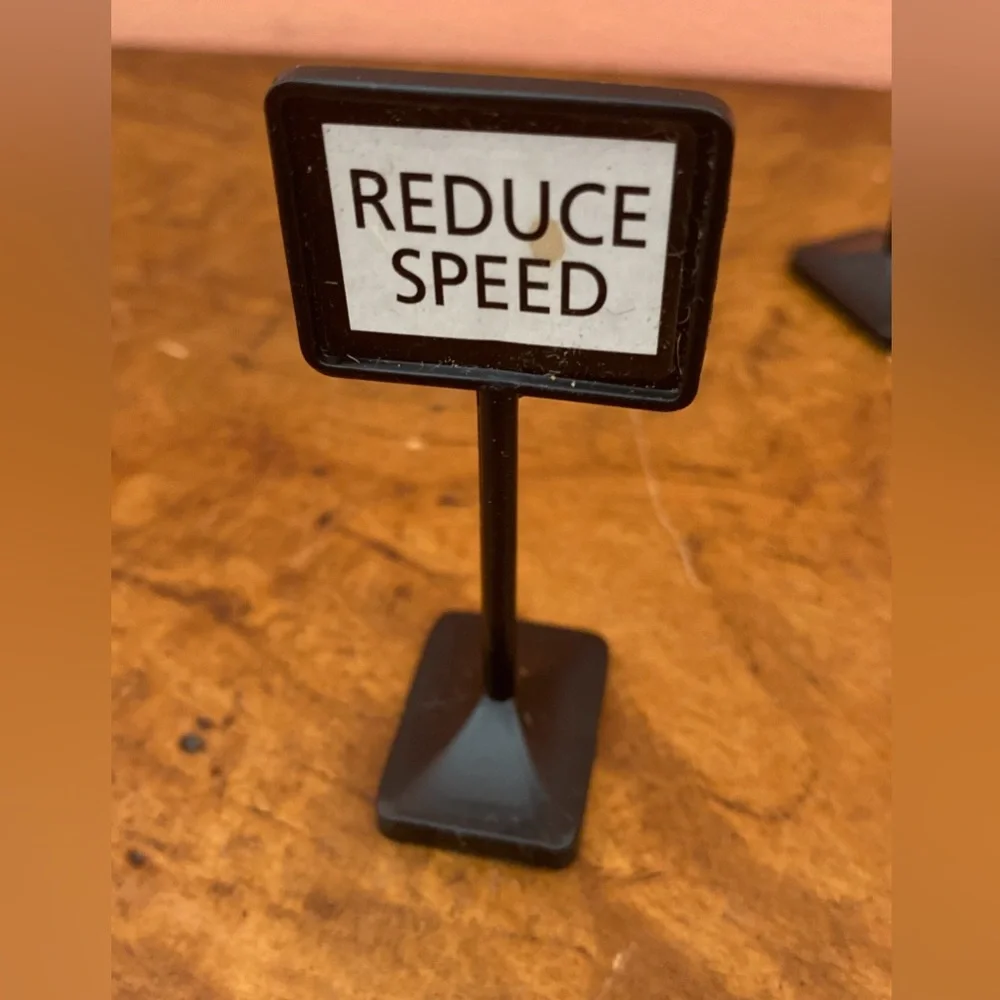 Eztec 37189 North Pole Express Christmas Train Replacement 7 Road Signs - Picture 9 of 13